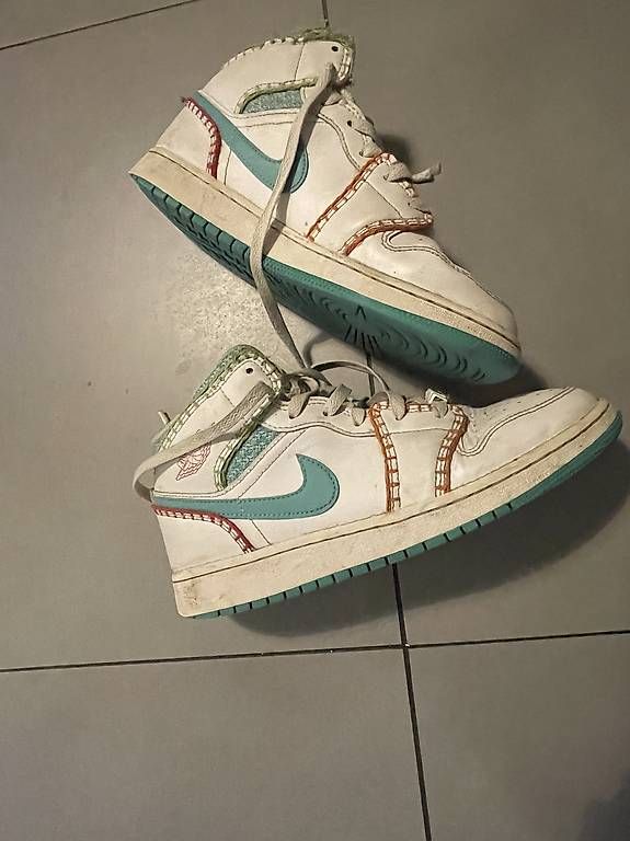 Nike Schuhe für Mädchen: Nike Jordan Grösse 40 getragen – Gebraucht aus Nidau von Weixel 4