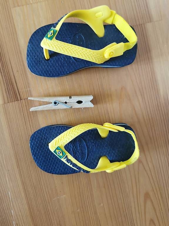 Scarpe per ragazzi: Havaianas enfant EU 19  Sandales eau Fersenband Sandali shoe – Usato da Genève venduto da JavierVertiz