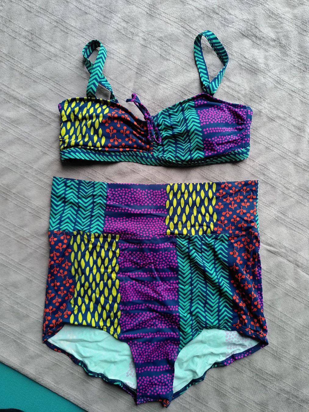 Gudrun Sjöden Costumi da bagno & Bikini: Gudrun Sjödén Bikini Hose L Top M – Nuovo (secondo la descrizione) da Bern venduto da mijfu 1