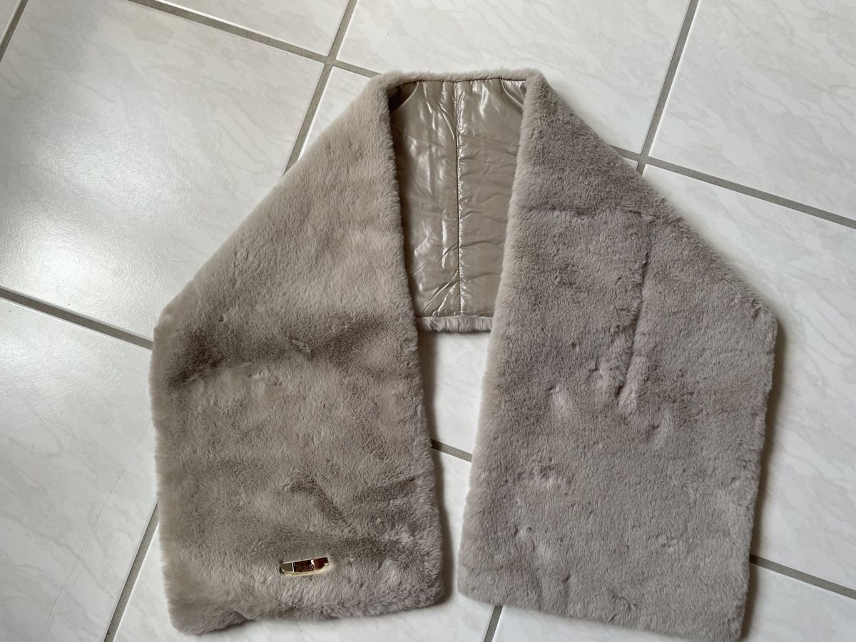 Foulards & écharpes: Herno Schal / Farbe taupe / neu – Neuf (Voir description) à Buch am Irchel par TT65 2