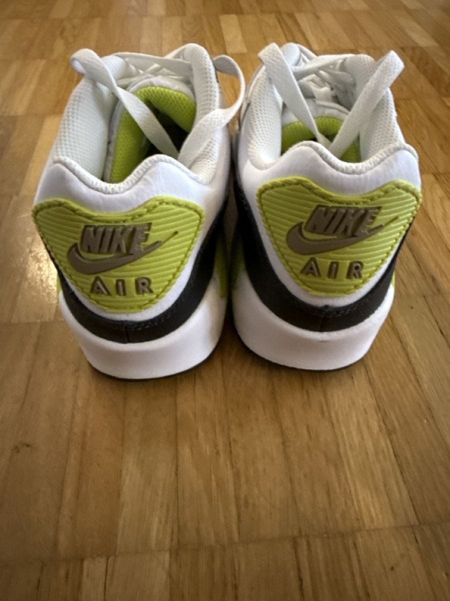 Nike Scarpe per ragazze: Nike Air Max 90 neu original  – Nuovo (secondo la descrizione) da Sisseln AG venduto da Gommibaerli87 2
