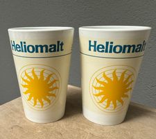2 alte Trinkbecher HELIOMALT aus Kunststoff 60er-Jahre