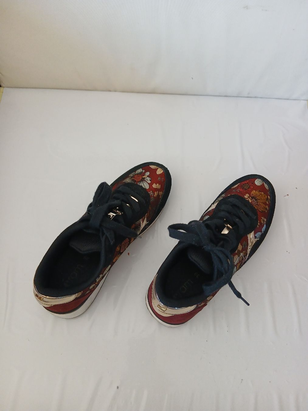 Chaussures femmes: Sneaker fabric, blumig – D'occasion à Zürich par tg4_y65n 1