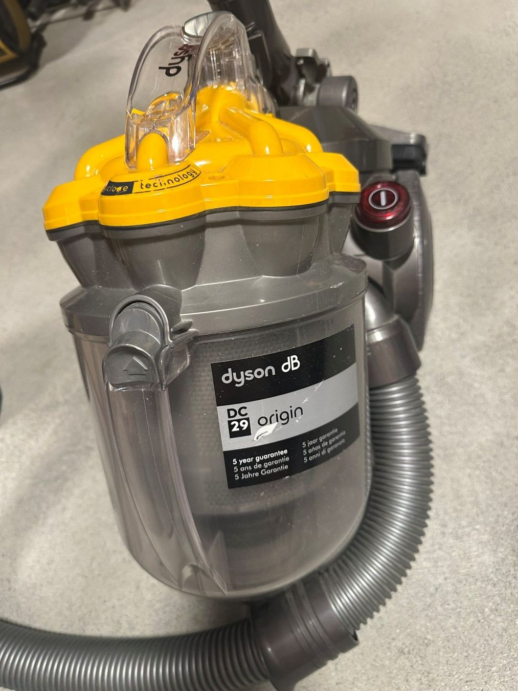 Dyson Aspirateurs & Accessoires: Dyson DC 29 – Défectueux à Regensdorf par maettelb 1