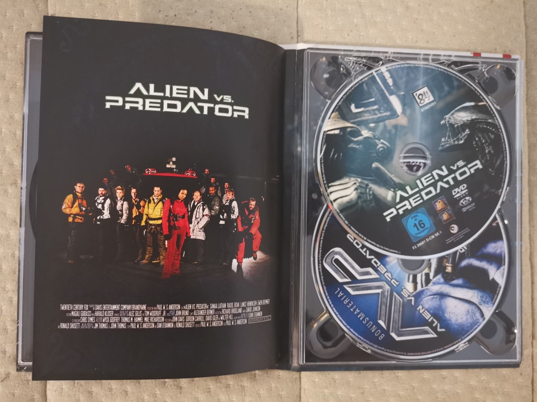 Alle DVDs: Alien vs. Predator Mediabook – Gebraucht aus Bern von  3