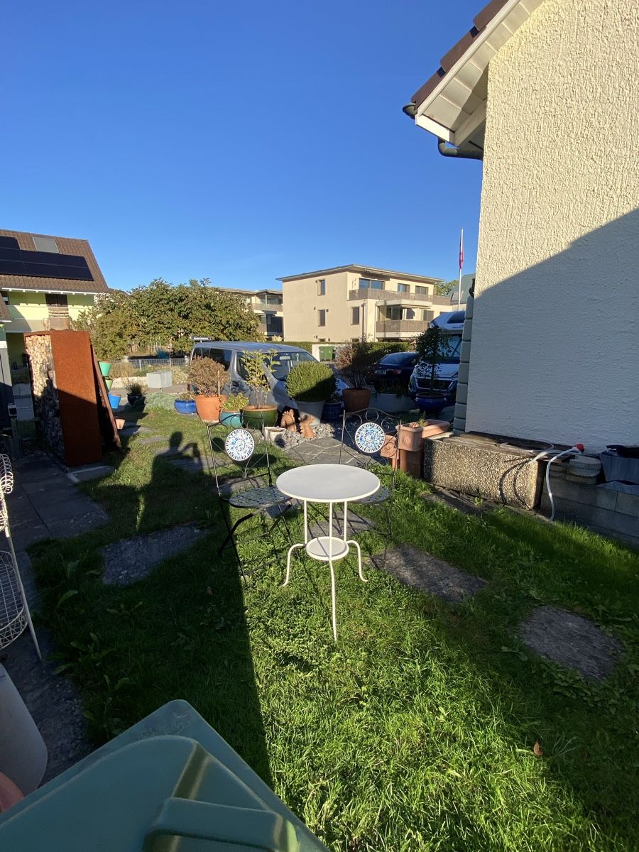 Set di tavolo e panche: Bistro Balkon Set Gartentisch mit Stühlen – Usato da Wiesendangen venduto da argon03 4