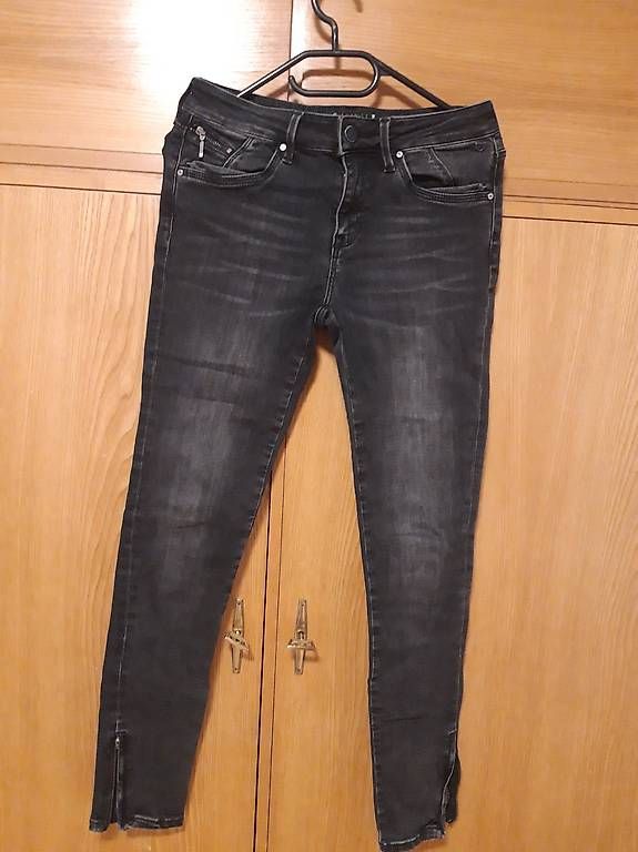 Jeans: Jeans Grösse 26/30 – Gebraucht aus Oberuzwil von mic_7ppv