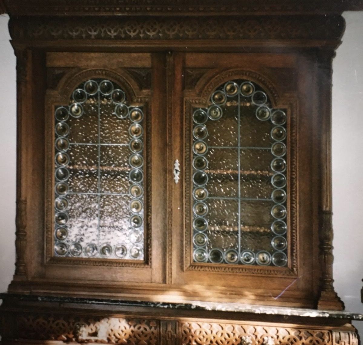 Vetrine: Antikes handgeschnitztes-Vitrine 1880 Unikat – Usato da Hombrechtikon venduto da rac_6w5q 6