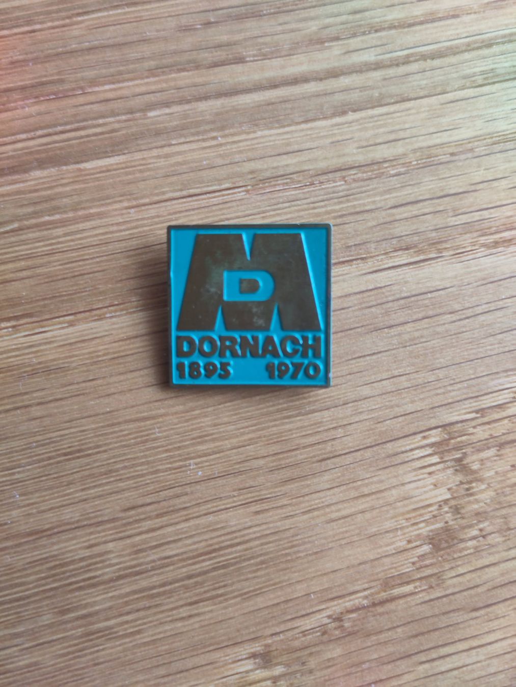 Broches & Aiguilles: Pin Metall Werke Dornach – D'occasion à Aarwangen par Riverman