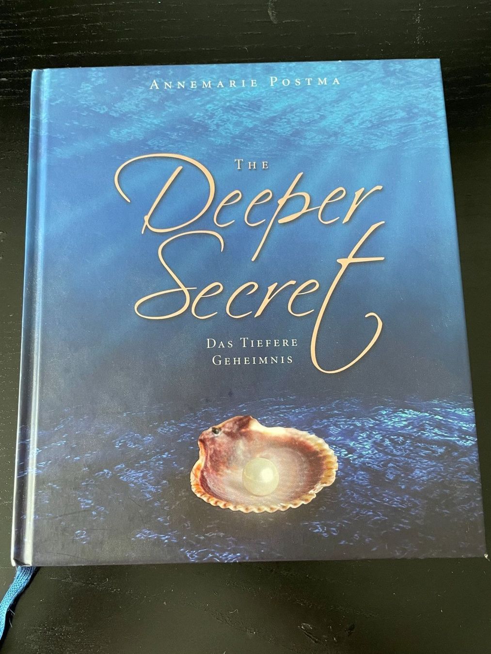 Bücher: The Deeper Secret - Annemarie Postma – Gebraucht aus Hombrechtikon von Uptowns