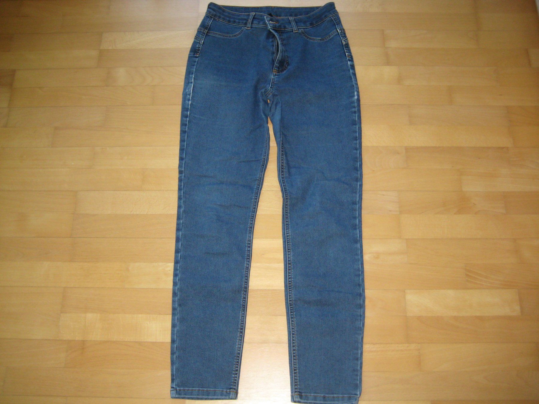 Calzedonia Jeans: Jeanshose Calzedonia blau Grösse L – Usato da Dietlikon venduto da kue_6cd5