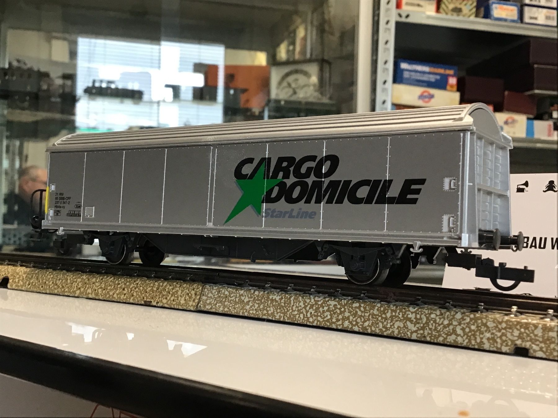 Märklin Modellini di ferrovie: Marklin HO Gueterwagen Cargo Domizil – Usato da Männedorf venduto da Modell-Spezialisten