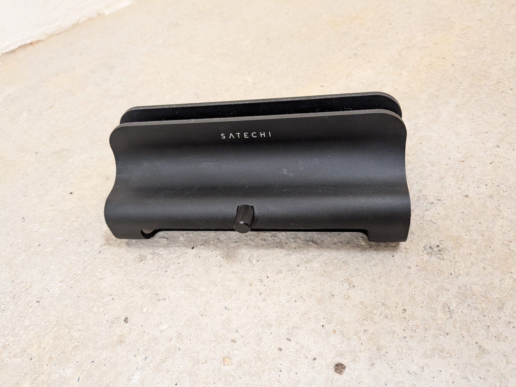 Satechi Racks & Cavalletti: Satechi Laptop Stand Halterung schwarz – Usato da Schlieren venduto da st.eve