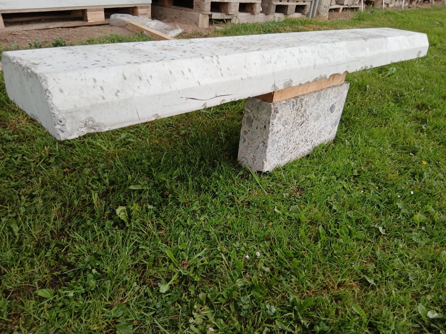 Pietre & tegole: Beton, Radabweiser, Auto – Usato da Brenzikofen venduto da Nramseier 4
