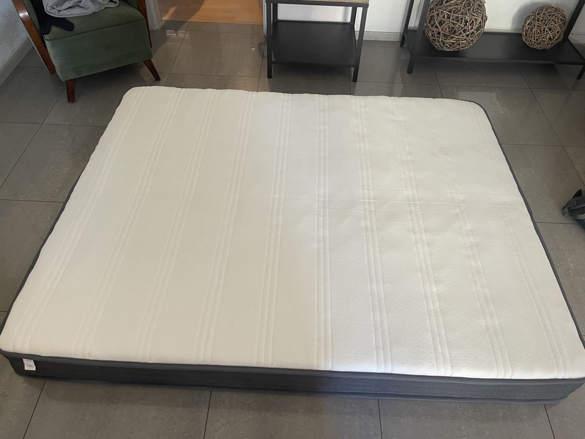 Materassi: Matratze Mittelhart 160x200cm NEU – Nuovo (secondo la descrizione) da Nottwil venduto da Joelle.03