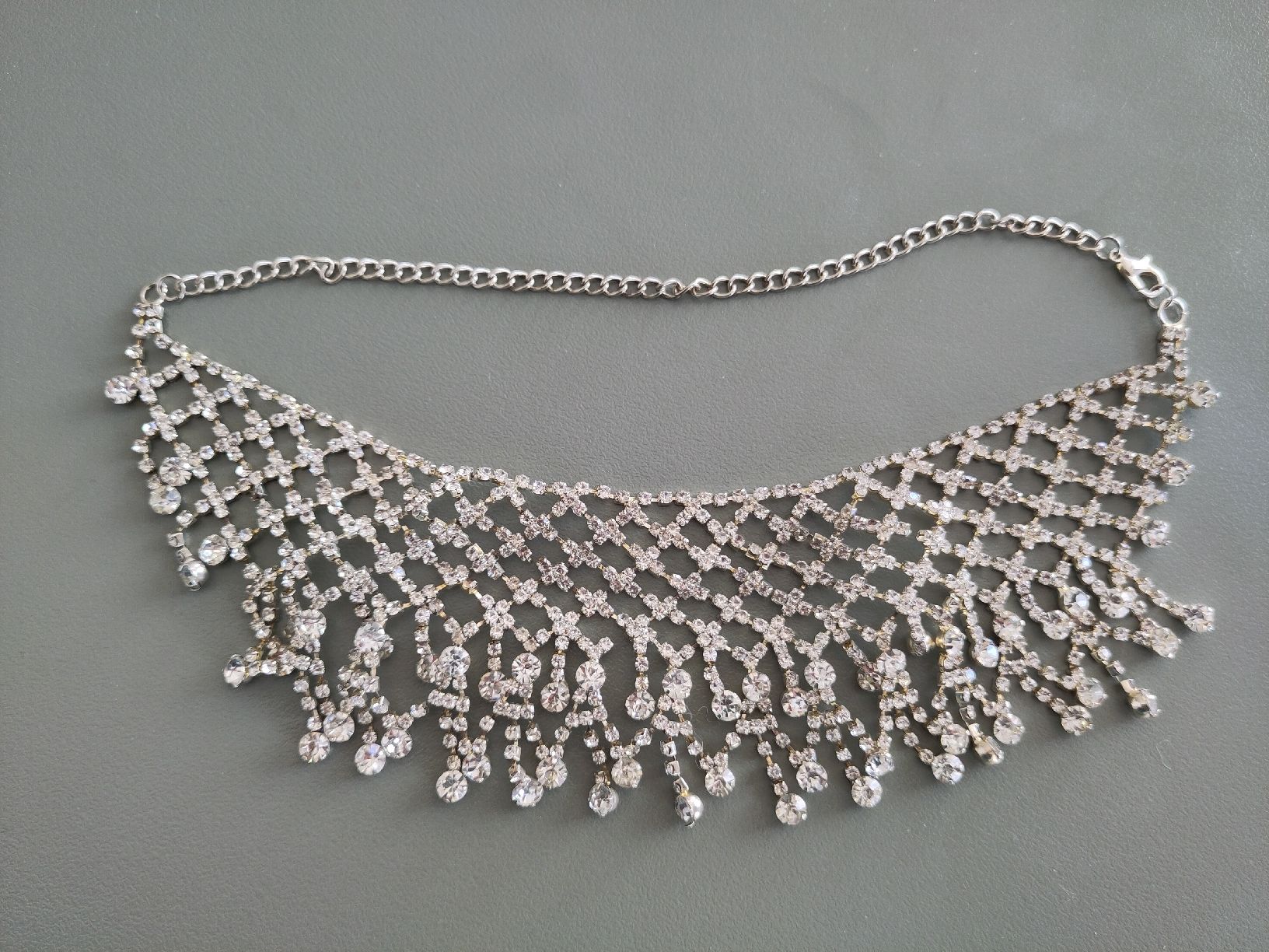 Ketten: Halskette, Glitzer Modeschmuck – Gebraucht aus Jona von 2Schnapp