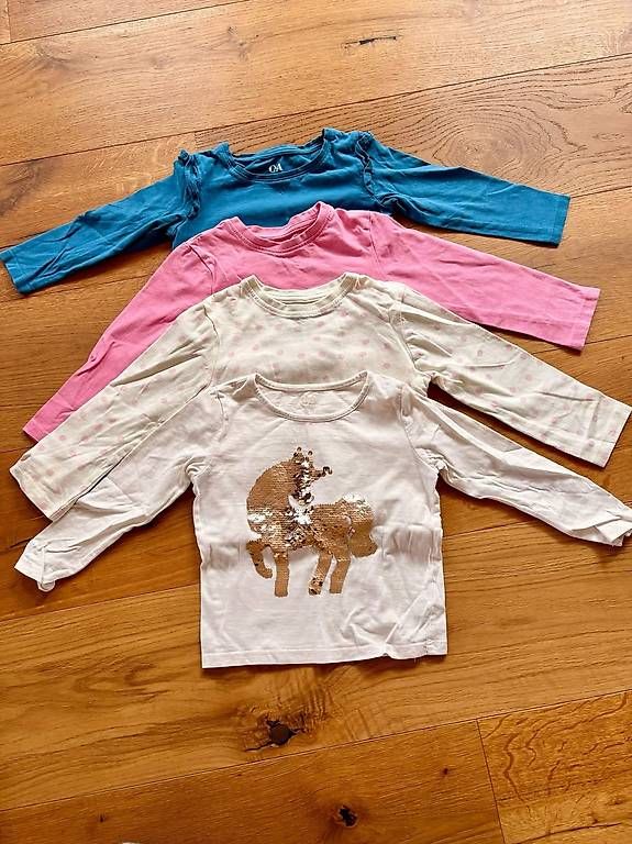 Lotti & Set di vestiti: Kleiderpaket Kind 92-98 – Usato da Bützberg venduto da Aluna88