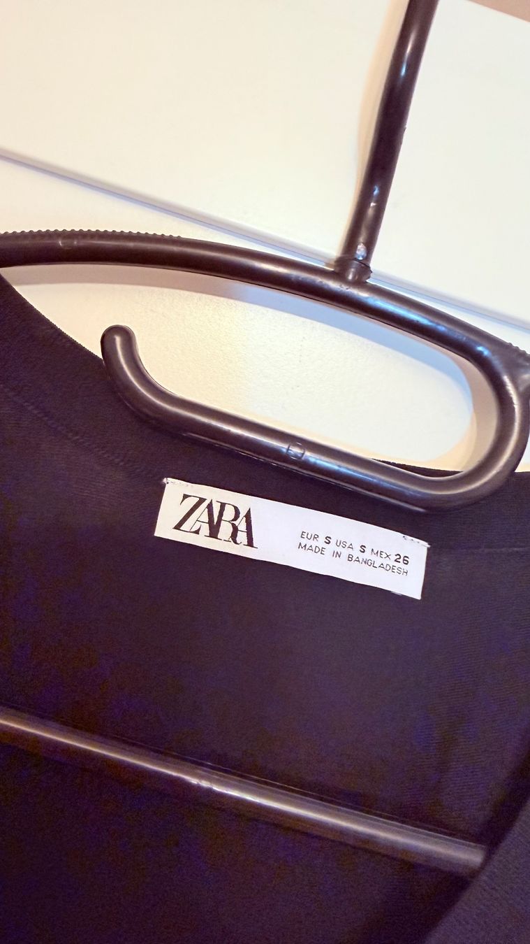 Zara Top: • Zara Top • – Usato da Basel venduto da mendoza13 1