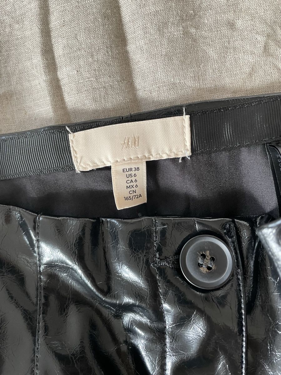 H&M Röcke: Minirock Kunstleder H&M Trend 38 – Gebraucht aus Neukirch an der Thur von bee88 1