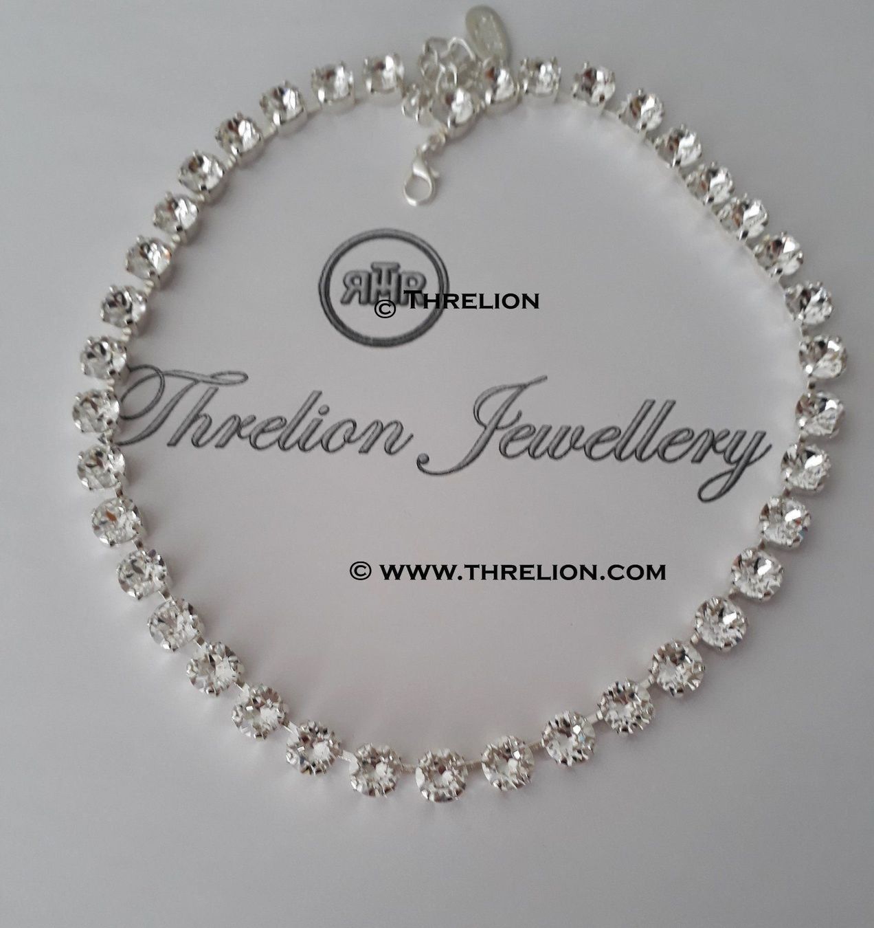 Catenine: Threlion Halskette mit  Kristallen – Nuovo e nell'imballaggio originale da Riehen venduto da Threlion