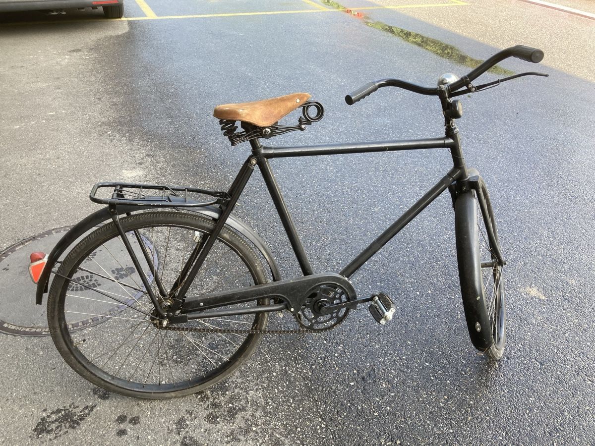 Velos: Altes Velo – Defekt aus Uerkheim von Dealer-4813
