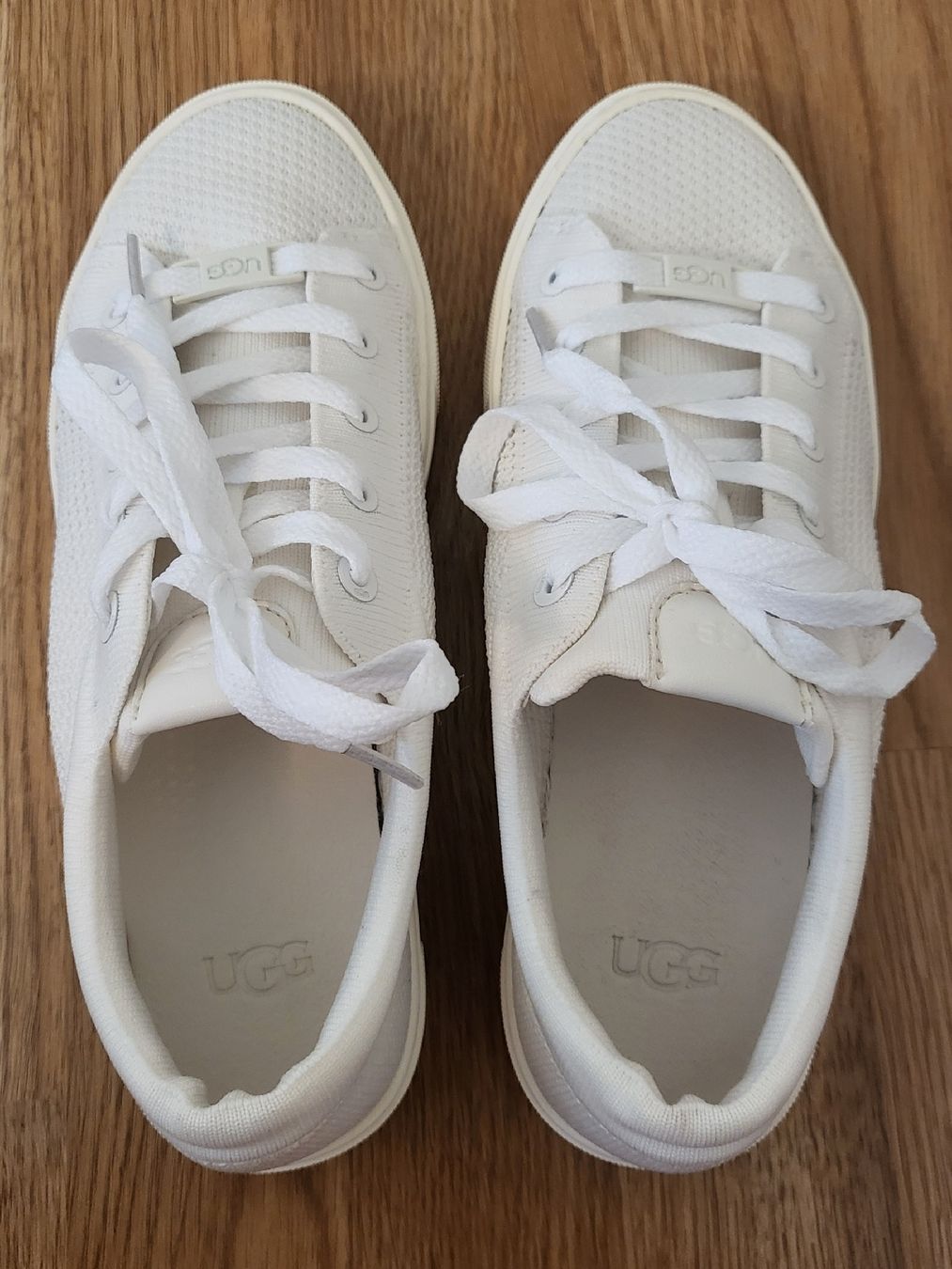 Ugg Damenschuhe: UGG Damen Sneaker Weiss Gr. 37 – Gebraucht aus Baar von deg_d6l5 3