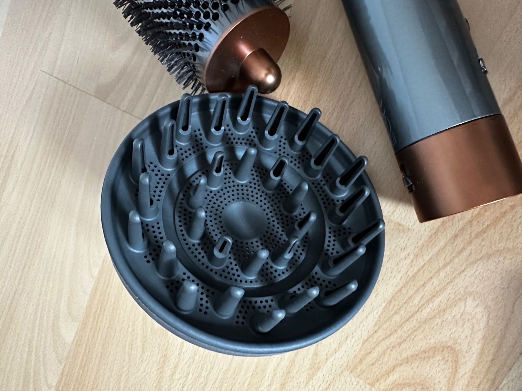 Dyson Sèche-cheveux: Dyson Airwrap Complete Long Diffuse – Neuf (Voir description) à Bendern par konyali 3