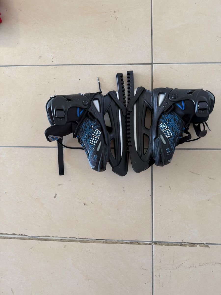 Pattini da ghiaccio: Anfänger Bladerunner Schlittschuhe. Größe 36.5-40.5 – Nuovo (secondo la descrizione) da Günsberg venduto da gar_2sn8
