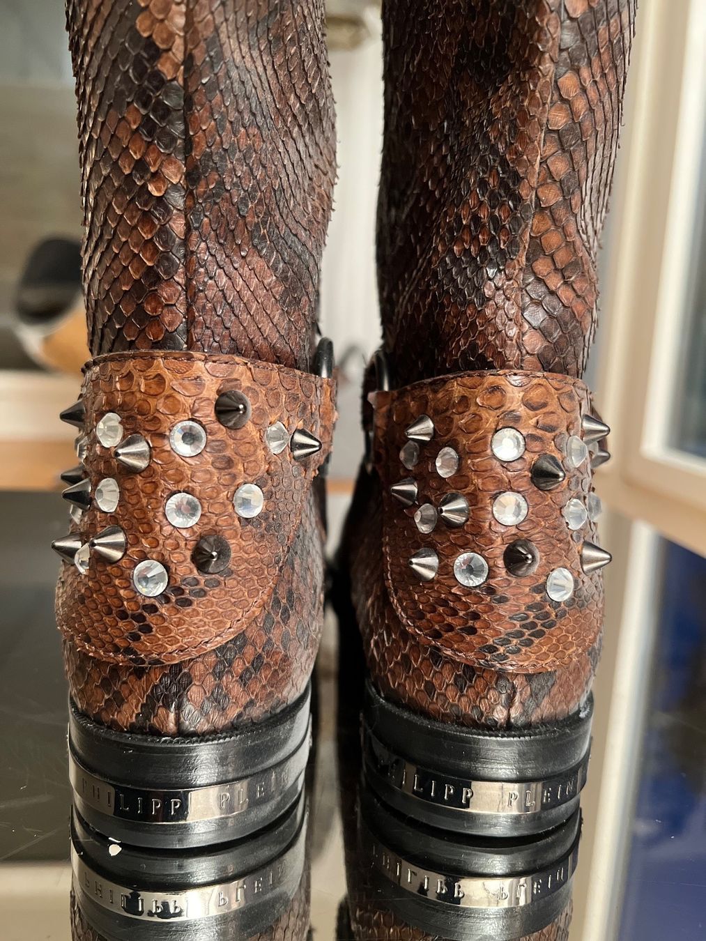 Philipp Plein Scarpe da donna: Philipp PLEIN Python Stiefel - NEU! Store Preis: 2000 CHF ! – Nuovo (secondo la descrizione) da Richterswil venduto da wahopp 3
