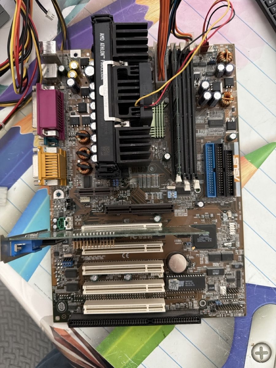 Asus Schede madri: Carte mère Asus AMD Athlon  – Usato da Martigny venduto da capri2800
