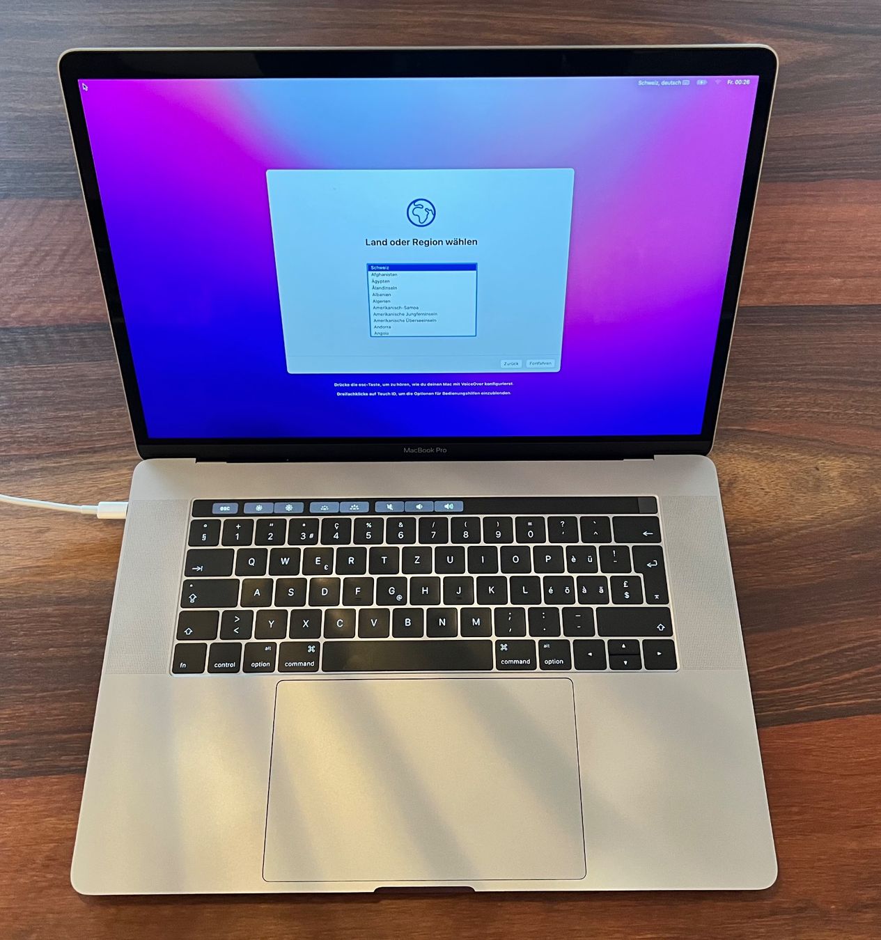 Apple Notebooks: Apple MacBook Pro 2016 15-inch 2.9 GHz Quad-Core i7 - 2TB – Gebraucht aus Uster von