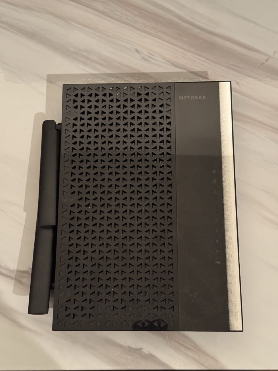 Netgear Modems & Router: Netgear Router / Extender EX7000 – Gebraucht aus Cham von  1