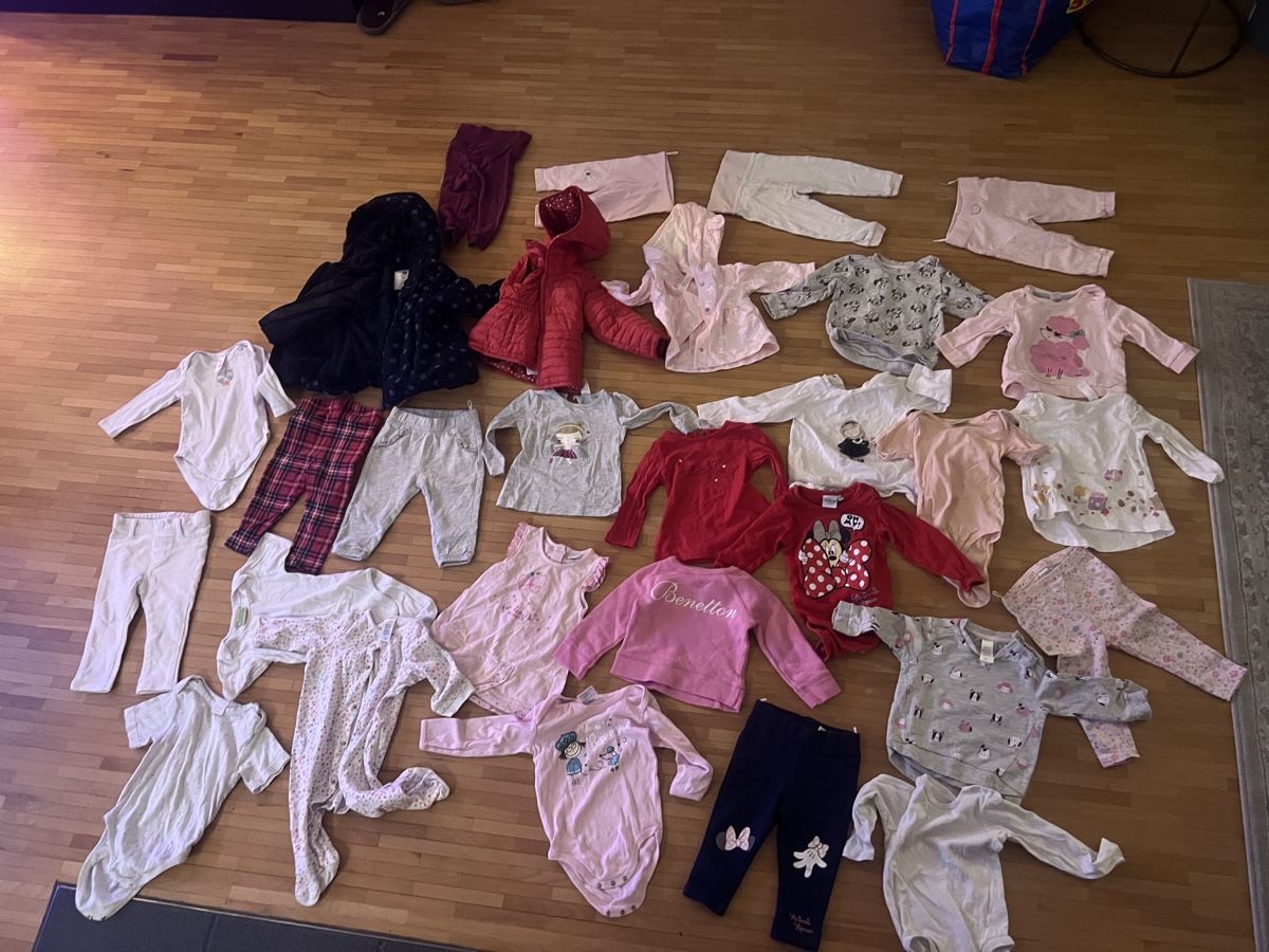 Lotti & Set di vestiti: Mädchen Kleider Grösse 74 Packet 1 – Usato da Rümlang venduto da rue_flohmi