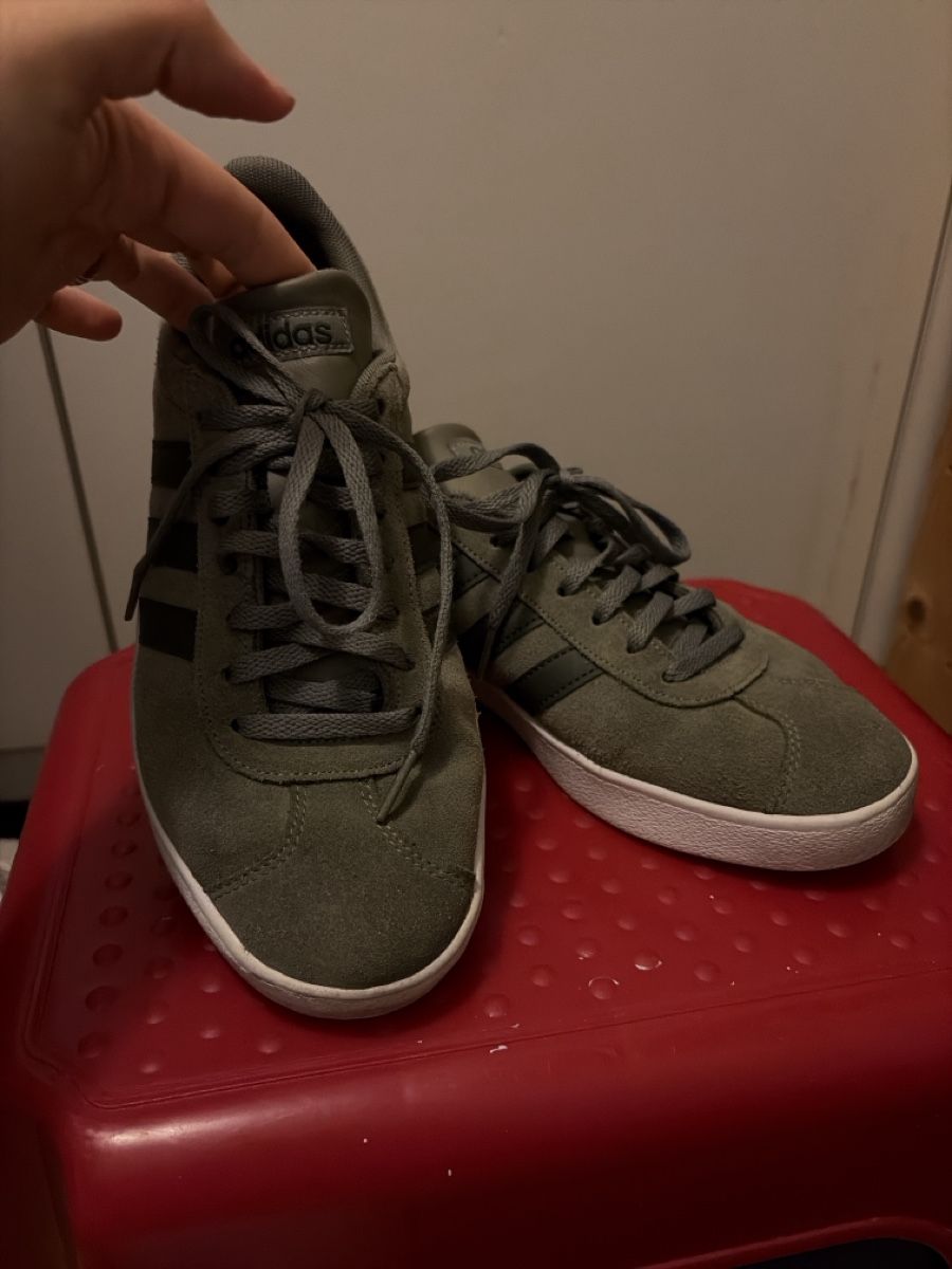 Adidas Scarpe da uomo: Adidas Schuhe – Usato da Olten venduto da edona_muslija 2