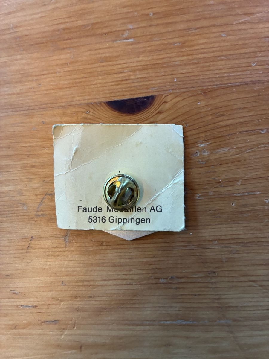 Armée suisse Plaquettes & Badges: Pin Super Puma BAMF Schweizer Luftwaffe  – D'occasion à Erlen par Mirageiii 1