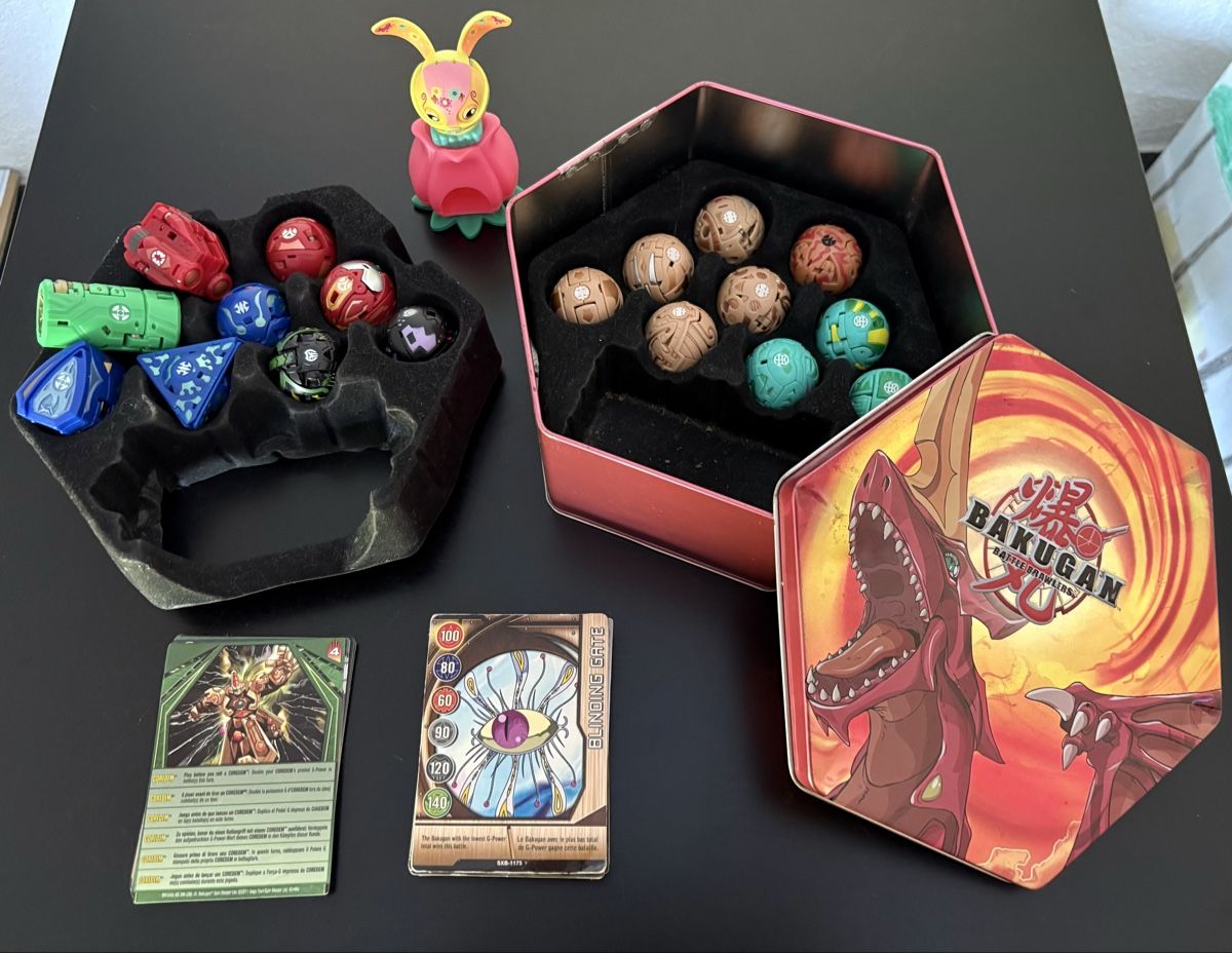 Spielzeuge: Bakugan (Figuren & Karten) – Gebraucht aus Aegerten von obixli