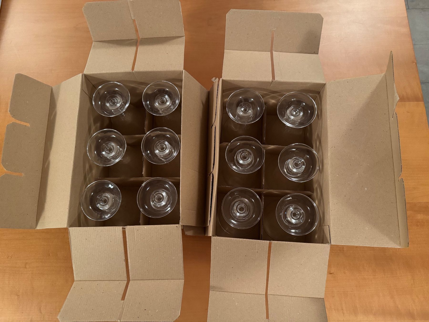 Bicchieri: 12 verres ä pied – Nuovo e nell'imballaggio originale da Zürich venduto da odi_ldv8 2