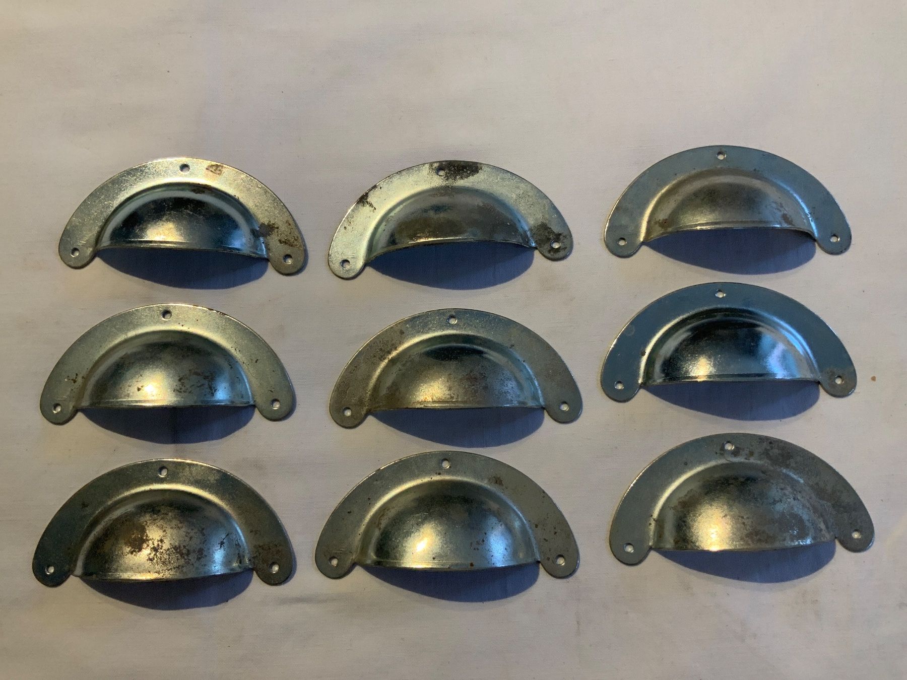 Bottoni: Schubladengriff / poignée coquille ancienne – Usato da La Heutte venduto da Mikeller74