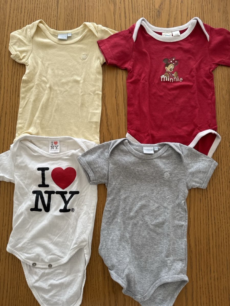 Lotti & Set di vestiti: Baby Kleider Set 8Teilig: Pullis, Jäckchen und Bodys gr. 74 – Usato da Wettingen venduto da Mary13 1