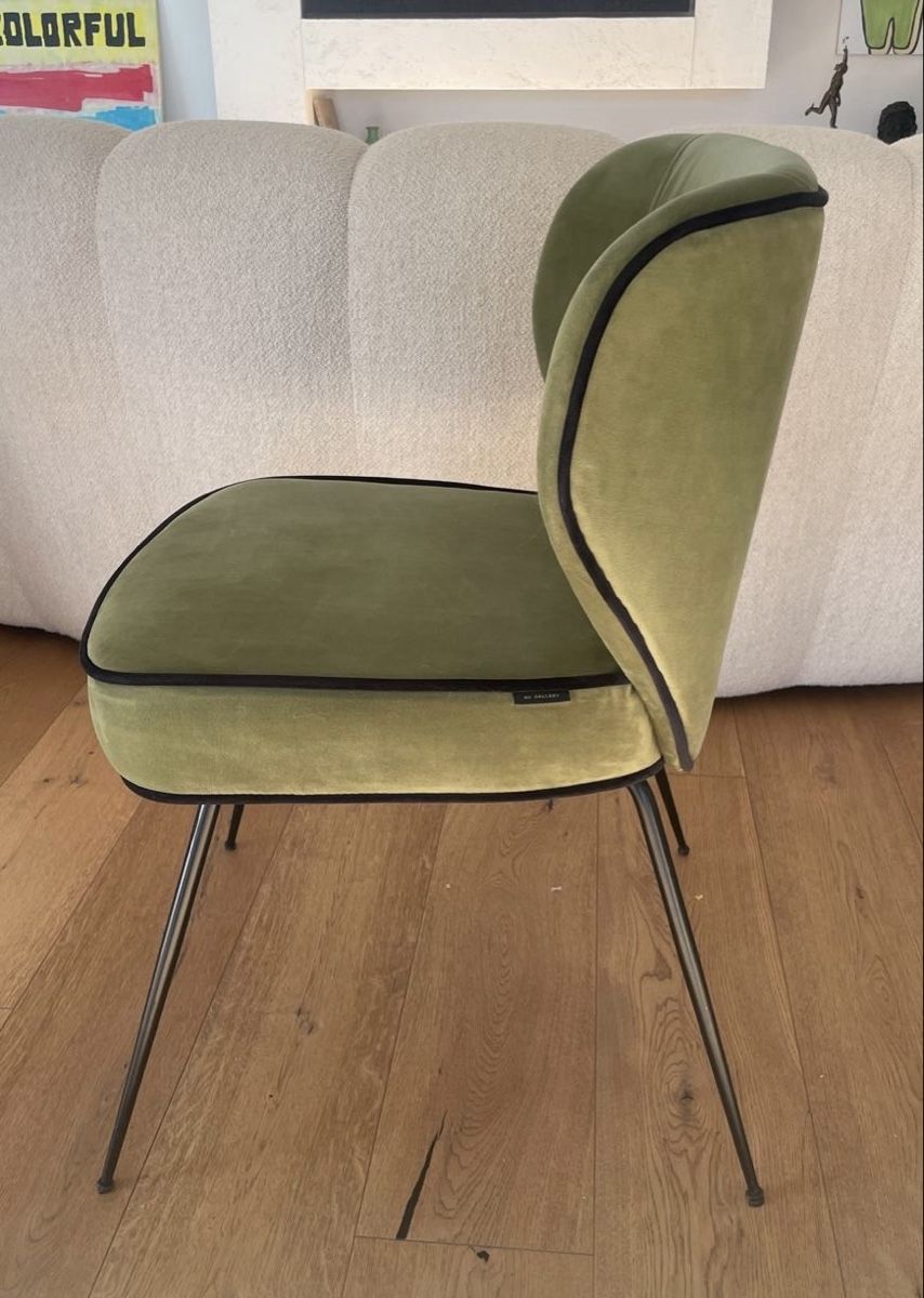 Sedie: Lot de 8 chaises de salle à manger – Usato da Cortaillod venduto da dol_578k 4