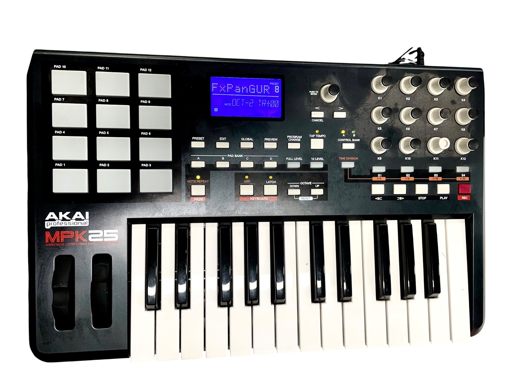 Akai Strumenti musicali: Akai MPK 25 Midi Keyboard/Controller mit Pads – Usato da Niederdorf venduto da LeptonAG 1
