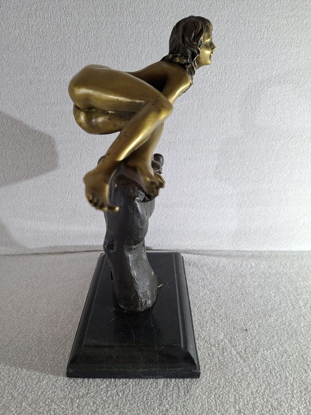 Sculture & Statue: Bronze nackte Turnerin auf Hand – Usato da Grindelwald venduto da carro5 4