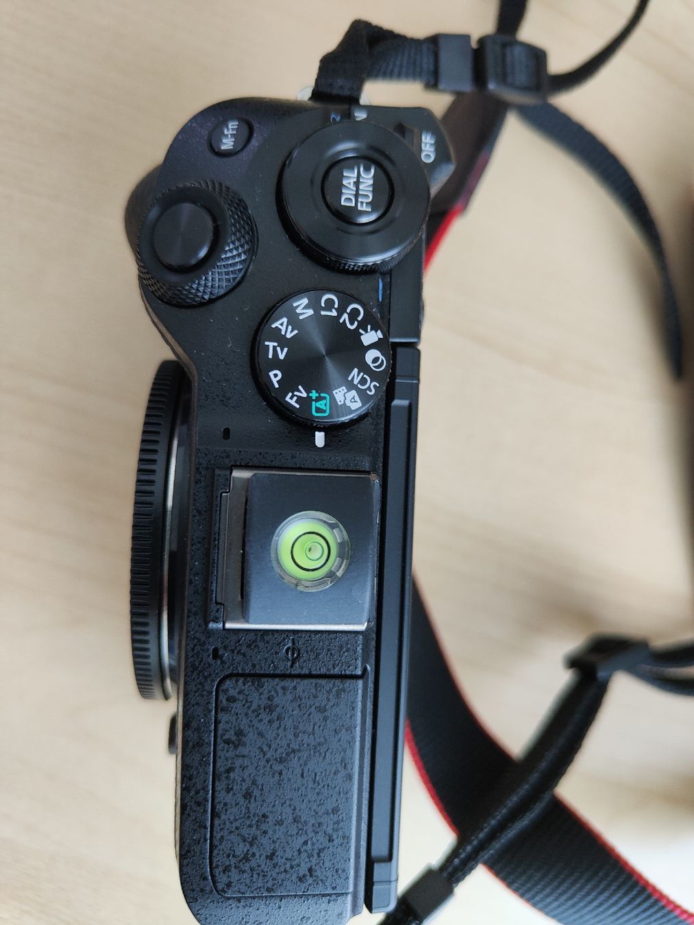 Canon Fotocamera: Canon EOS M6 Mark II Body + Mount Adapter EF-EOS M – Usato da Muhen venduto da der_vpb8 2