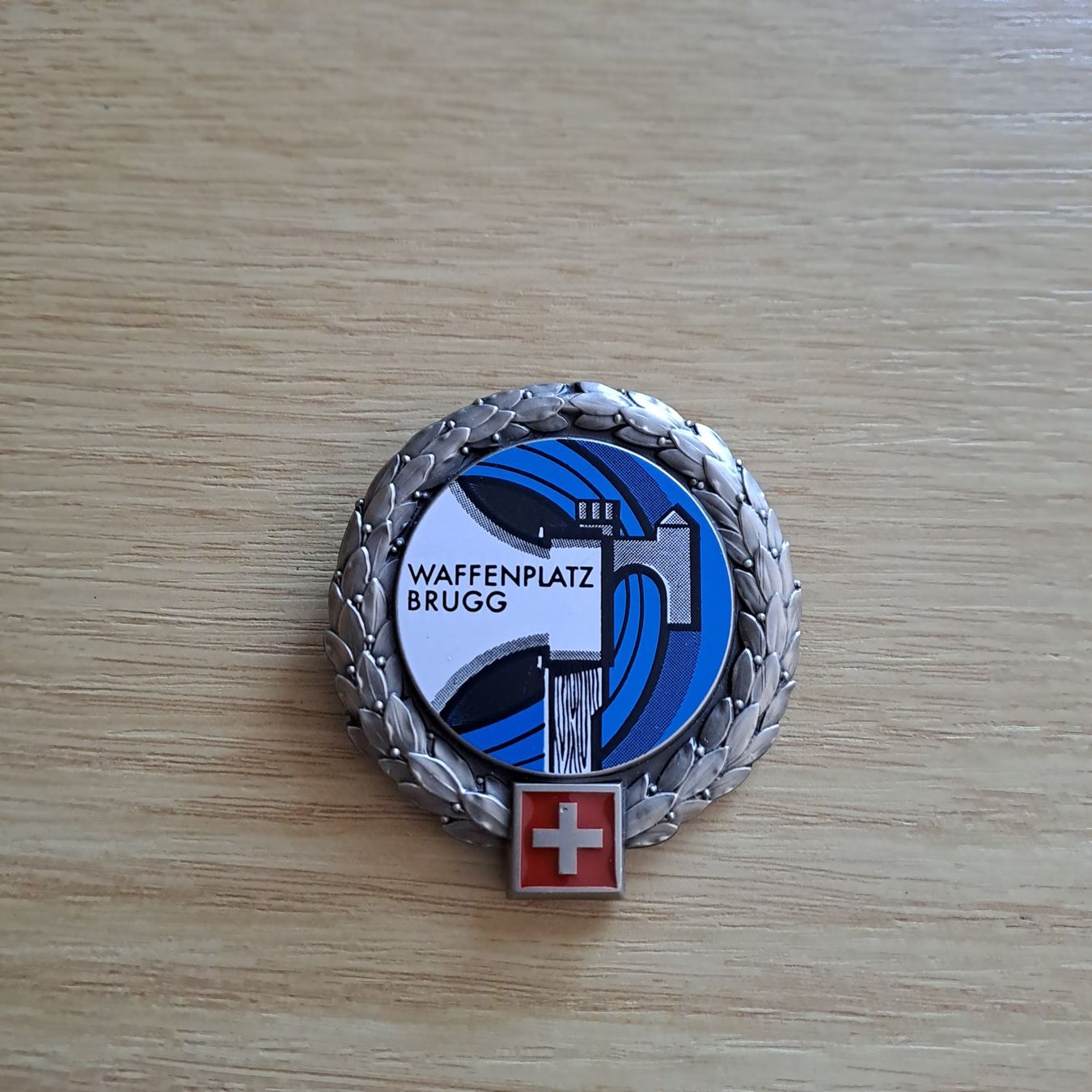 Schweizer Armee Placchette & Badge: Waffenplatz Brugg Beretemblem – Nuovo (secondo la descrizione) da Gipf-Oberfrick venduto da Mig_29