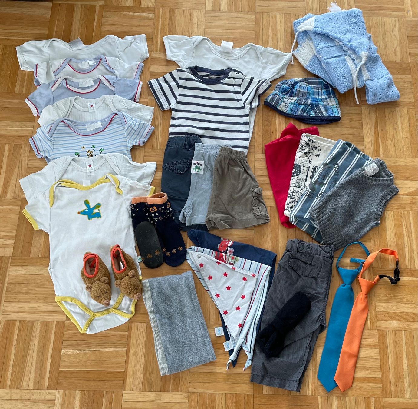 Lotti & Set di vestiti: Kleiderpaket Kleider Set Gr. 74 – Usato da Rüfenacht BE venduto da lavok