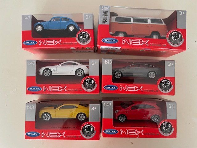 Chevrolet / Ferrari - 1:43 - Lot de 23 voitures miniatures