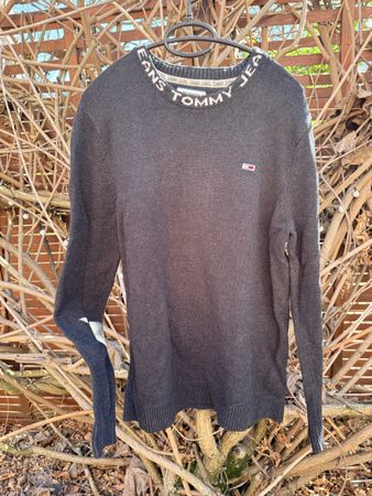 Pull Tommy Jeans, taille L, gris foncé