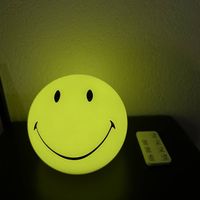 Lampe LED Smile batterie rechargeable en USB C