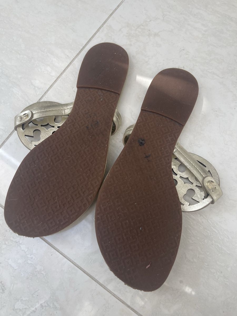 Tory Burch Scarpe da donna: Tory Burch Sandalen Gold – Usato da Weisslingen venduto da Spiegelbild0 1