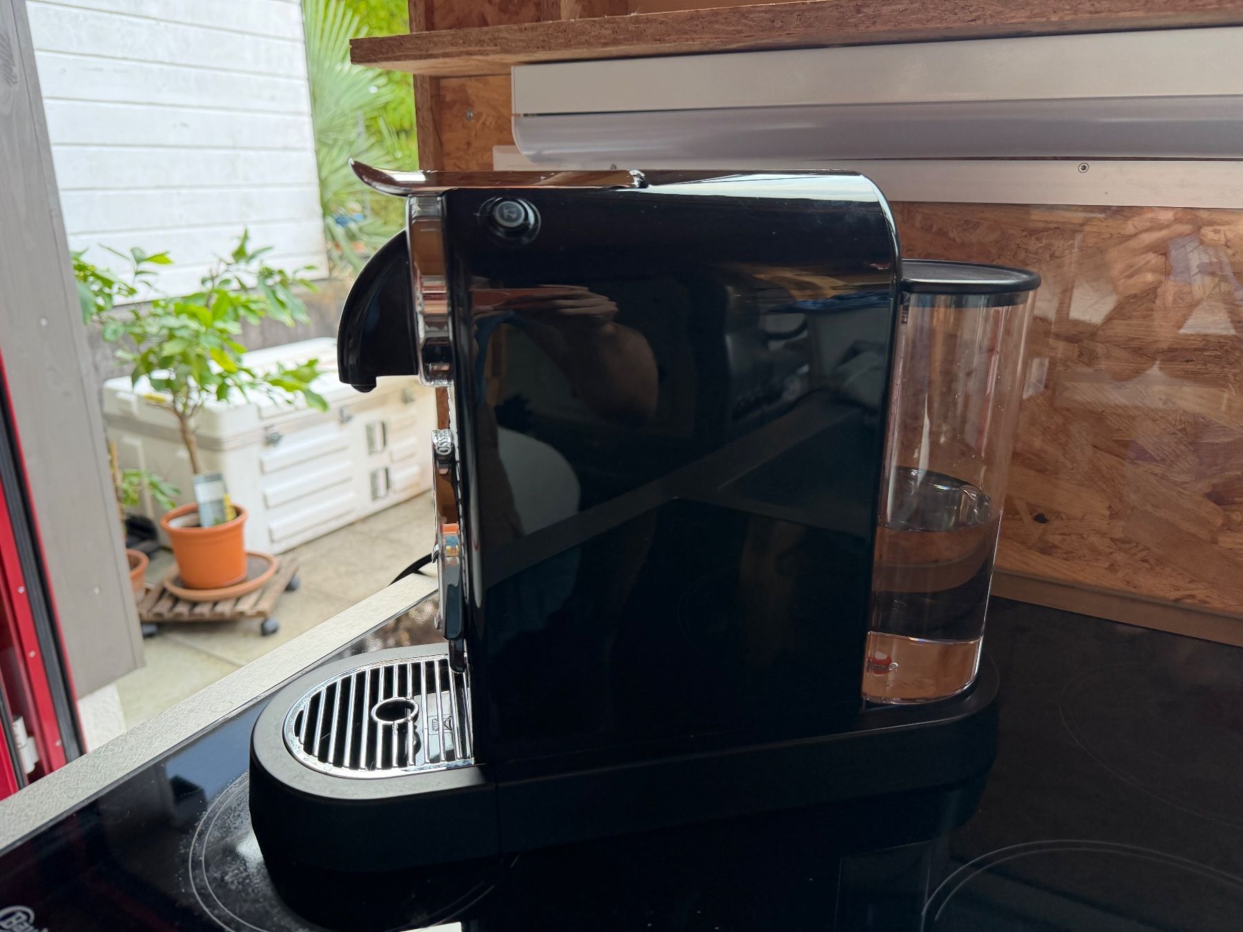 De'Longhi Machines à café & Machines à expresso: Nespresso Pixie Kaffeemaschine schwarz gebraucht – D'occasion à Riniken par Bikergirl 2